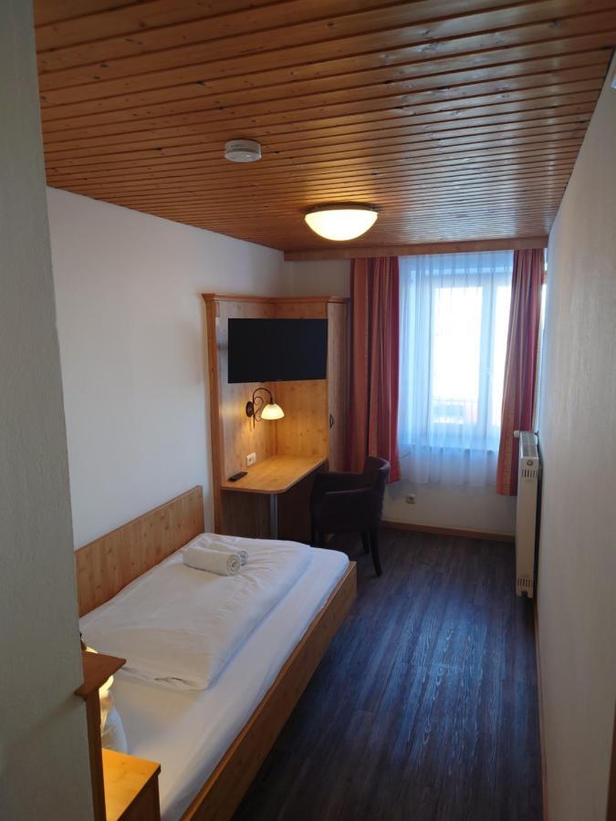 Gasthof Pension Altwirt Sachsenkam Экстерьер фото