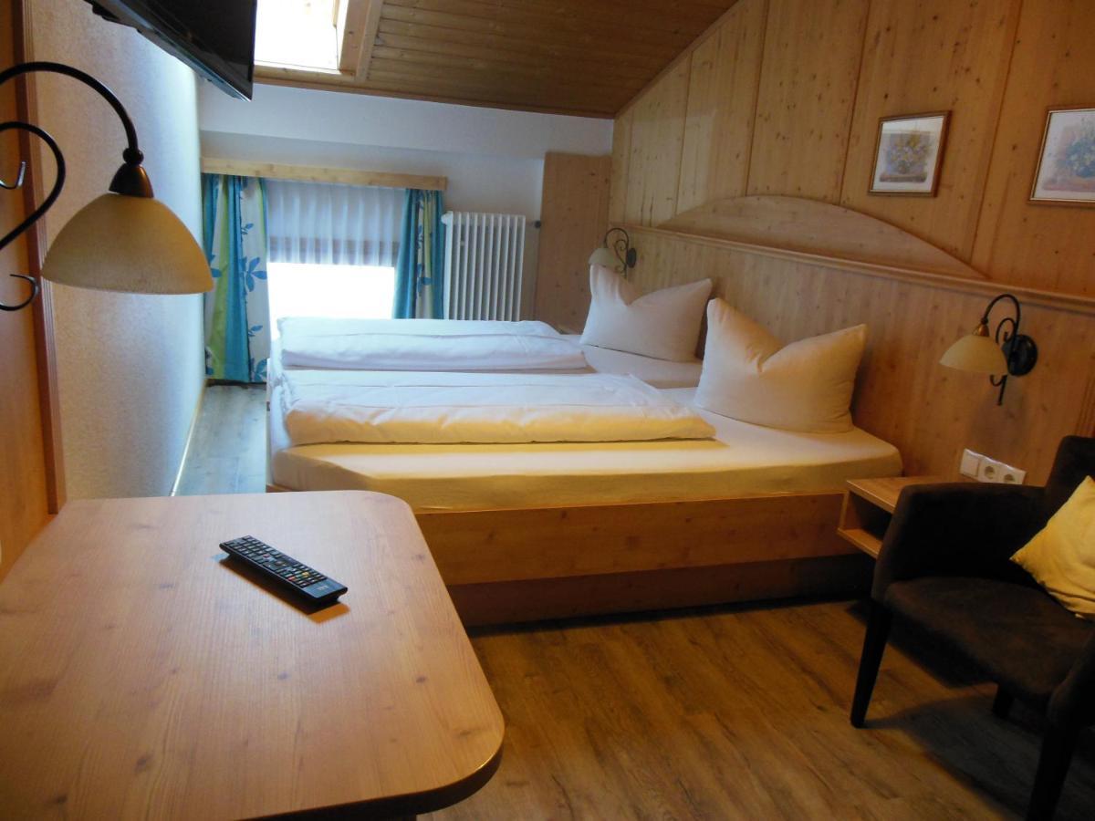 Gasthof Pension Altwirt Sachsenkam Экстерьер фото