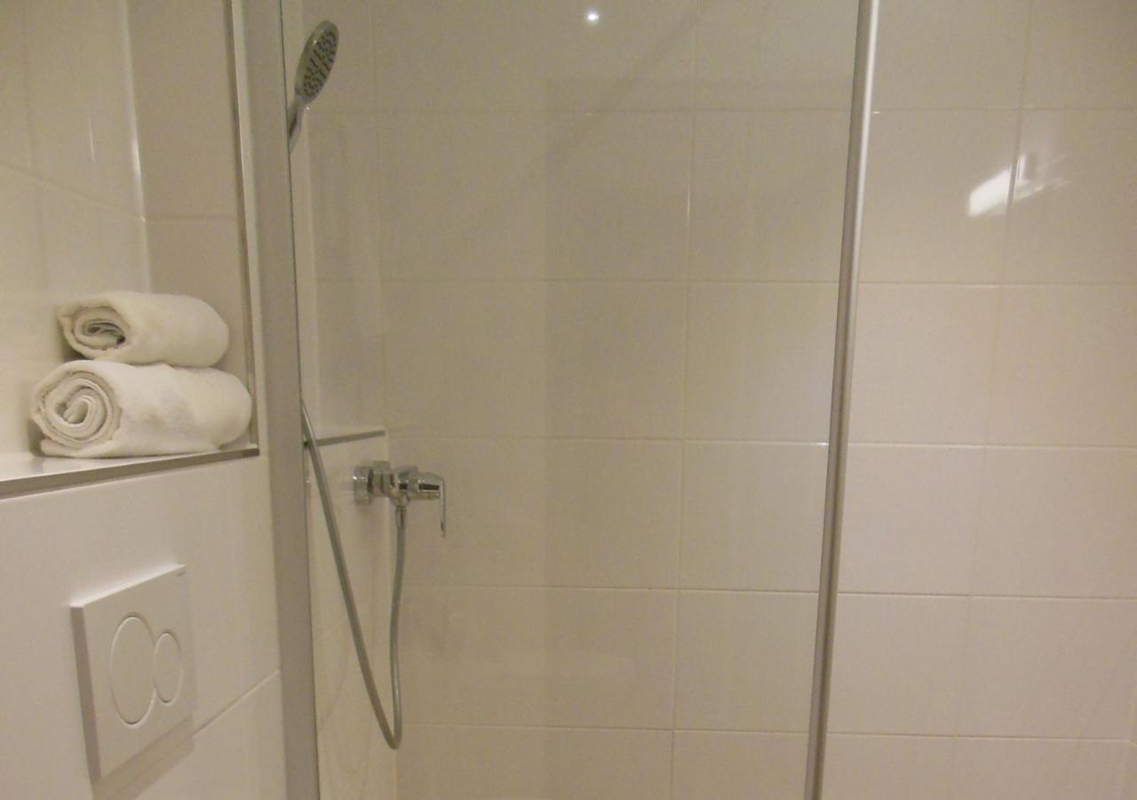 Gasthof Pension Altwirt Sachsenkam Экстерьер фото
